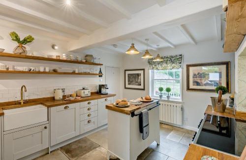 Normanby House | 2 Bed in Normanby 78054