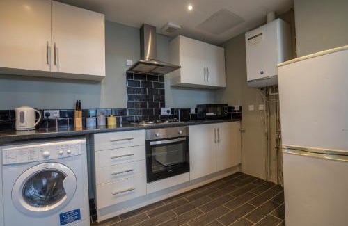 Wallsend Apartment | 2 Bed-Town Centre-Free Parking
