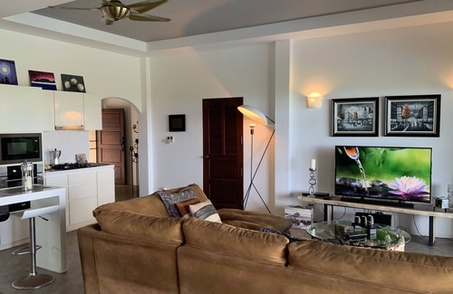 Hua Thanon Villa | 2 Bed Villa with Private Pool & Sea View