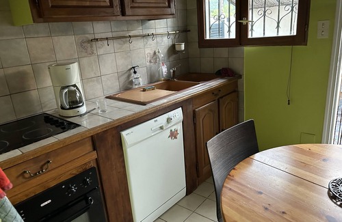 Pont Royal House | 2 Bedroom Private vacation home in Saint-Mitre-les-Remparts