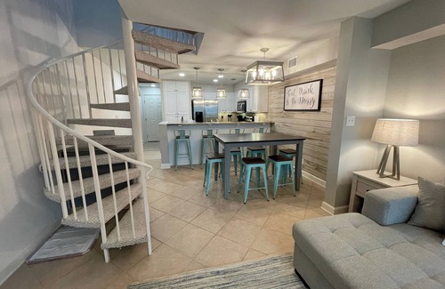 Pensacola Beach House | 2 Bedroom 2.5 Bath & Loft #23 San Deluna Townhome Pensacola Beach - Sleeps 10
