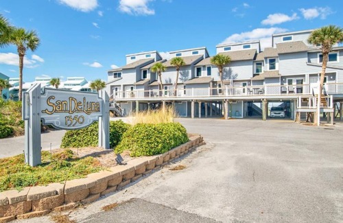 Pensacola Beach House | 2 Bedroom 2.5 Bath & Loft #23 San Deluna Townhome Pensacola Beach - Sleeps 10
