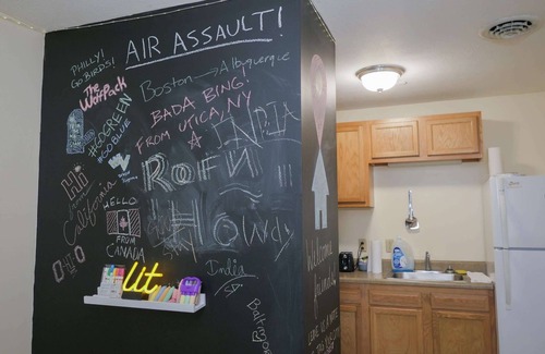 Downtown Pittsburgh Apartment | 2 Bedroom 2 Bath | City Views!