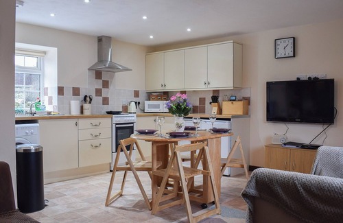 Saltburn-by-the-Sea Cottage | 2 bedroom accommodation in Borrowby, near Staithes