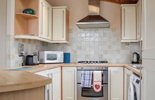 Hopton on Sea Cottage | 2 bedroom accommodation in Hopton-on-Sea, Great Yarmouth
