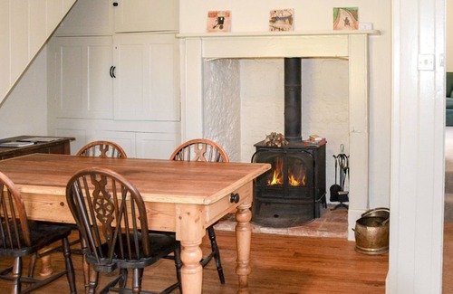 North Marston Cottage | 2 bedroom accommodation in Middle Claydon, near Buckingham