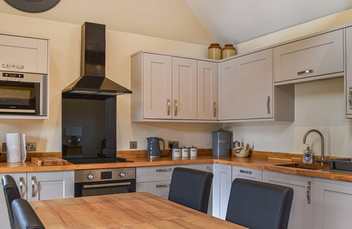 Patrixbourne Cottage | 2 bedroom accommodation in Pett Bottom, near Canterbury