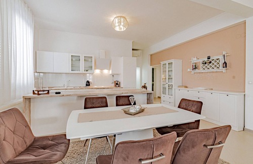 Kuciste House | 2 bedroom accommodation in Kuciste Perna