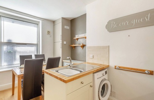 Colwyn Bay Cottage | 2 bedroom accommodation in Colwyn Bay