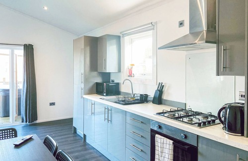 Kilwinning Cottage | 2 bedroom accommodation in Kilwinning