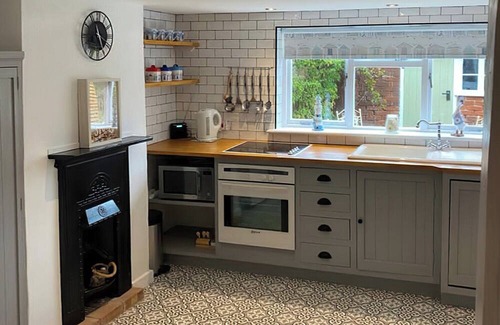 Friston Cottage | 2 bedroom accommodation in Friston, near Saxmundham