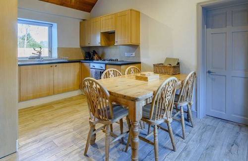 Cayton Cottage | 2 bedroom accommodation in Killerby, Cayton, near Scarborough