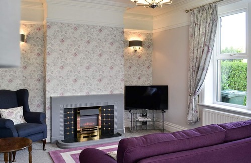 Keighley Cottage | 2 bedroom accommodation in Long Lee, near Keighley