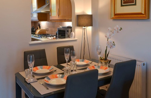 Lincoln Cottage | 2 bedroom accommodation in Burton Waters, near Lincoln