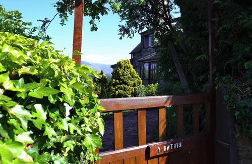 Bangor Cottage | 2 bedroom accommodation in Llandygai, near Bangor