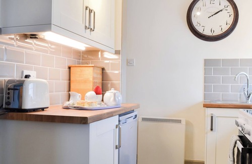 Padstow Cottage | 2 bedroom accommodation in Harlyn Bay, near Padstow