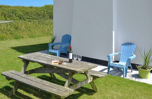 Padstow Cottage | 2 bedroom accommodation in Harlyn Bay, near Padstow