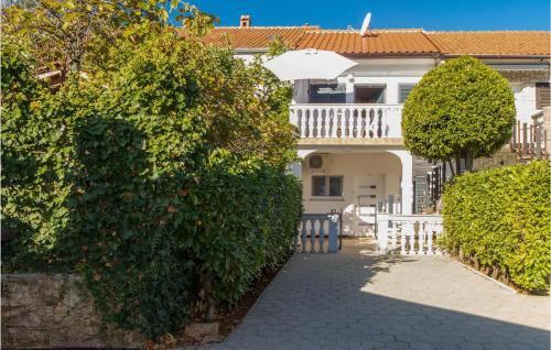 Malinska-Dubasnica Apartment | 2 Bedroom Amazing Apartment In Malinska