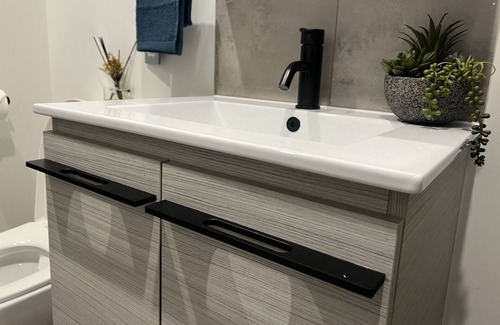 Port Adelaide Apartment | 2-bedroom apartment offers a perfect blend of style and comfort.
