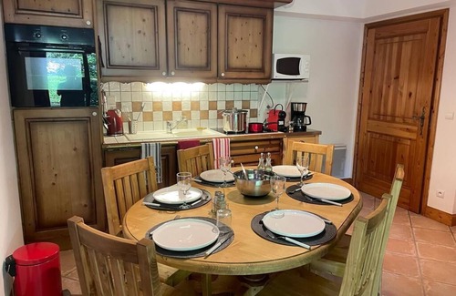 Samoens Apartment | 2-bedroom apartment central location 5mn to the ski lift