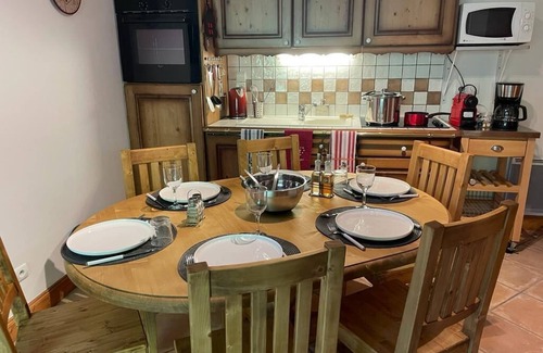 Samoens Apartment | 2-bedroom apartment central location 5mn to the ski lift