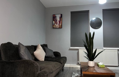 Neepsend Apartment | 2 Bedroom Apartment - Sheffield City Centre