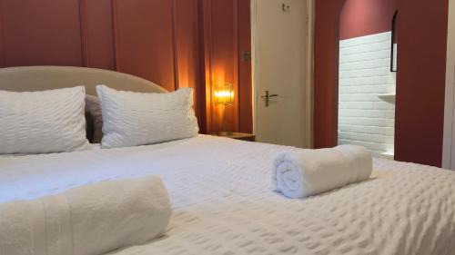 Warwick Apartment | 2 Bedroom Apartment near Buckingham Palace