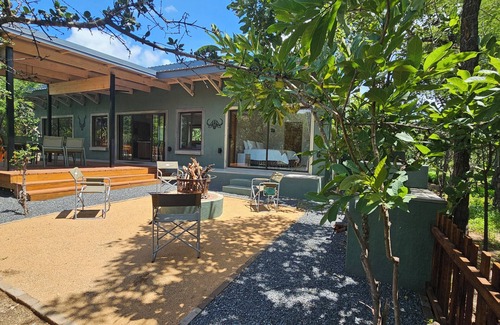 Thorny Bush Game Reserve Cottage | 2 Bedroom bush house located in Private Nature Reserve close to Kruger