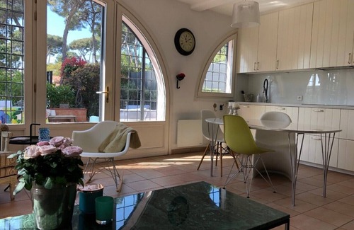 Cap-d'Antibes Apartment | 2 bedroom Cap d'Antibes with sauna and swimming pool