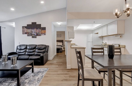 Las Vegas Condo | 2-bedroom condo in amazing Las Vegas with patio and AC