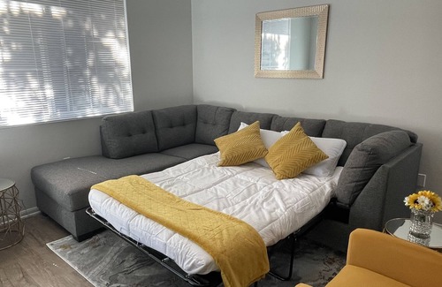 Culver - West Apartment | 2 bedroom condo in Marina Del Rey near Venice beach!