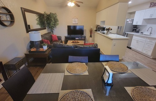 Apache Junction Condo | 2 Bedroom Condo-Mountain Views-Heated Pool