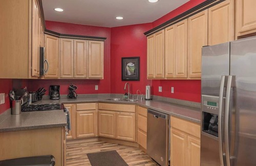 Alyeska Apartment | 2 Bedroom Condo w/Hottub! In the Heart of Girdwood