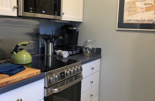 Falmouth Cottage | 2-bedroom cottage plus bunkhouse in Historic Falmouth Center