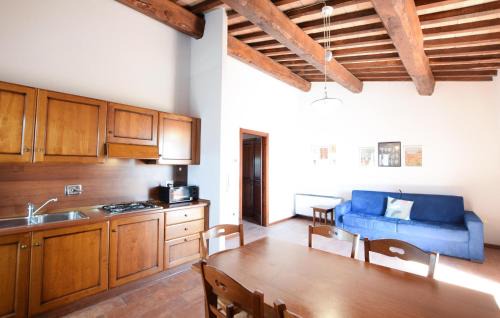 Monteluiano Apartment | 2 Bedroom Cozy Apartment In Gubbio