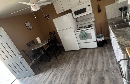 Bullhead City Apartment | 2 bedroom cozy family suite near casinos and rivers