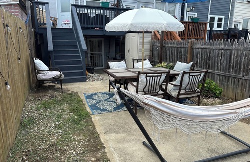 Petworth House | 2 Bedroom DC Stay w/Private Patio + Outdoor Games