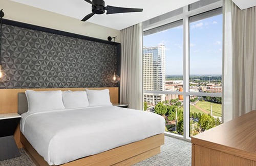 Downtown Atlanta Resort | 2 Bedroom Deluxe Condo, Sleeps 8, Full Kitchen, Centennial Park, Wyndham Atlanta