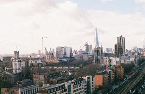 Shadwell Apartment | 2 Bedroom East London Apartment With Lovely Views