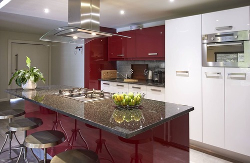 Greater Johannesburg Metropolitan Area Apartment | 2 Bedroom Executive En-suite Apartment with 1 king and 2 twin bed in Sandton