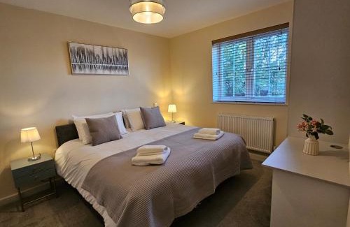 Reading Apartment | 2 Bedroom Flat Western Elms Free Parking