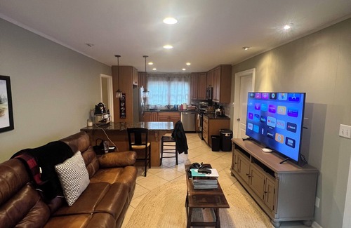 Athens House | 2-bedroom house in quiet neighborhood near UGA campus and downtown Athens