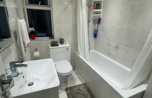 Lady Margaret House | 2 Bedroom House - West London
