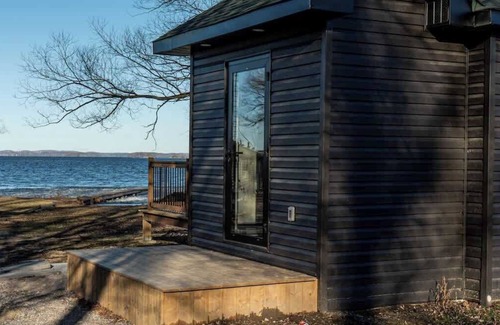 Harwood Cabin | 2-bedroom Lake Front Cottage in Harwood, ON #5