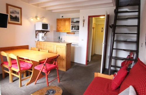 Eclose-Ouest Apartment | 2-bedroom Loft Apartment for 6 - Alpe d'Huez