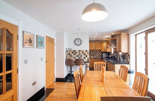 Woodseats House | 2 bedroom lux house in Sheffield