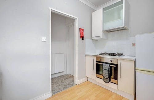 Tottenham Green House | 2 bedroom Luxury house London near Subway station