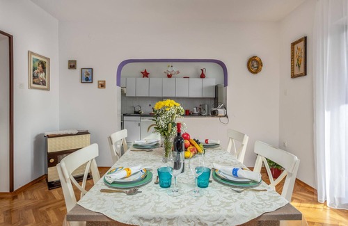 Viskovo Apartment | 2 bedroom nice apartment in Viskovo