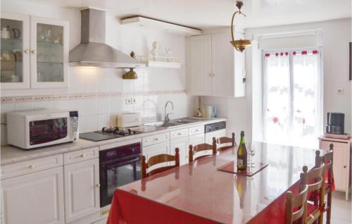 Plonevez-Porzay House | 2 Bedroom Nice Home In Plonevez Porzay