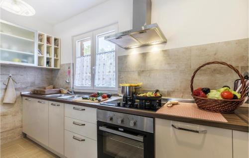 Peruski House | 2 Bedroom Nice Home In Krnica